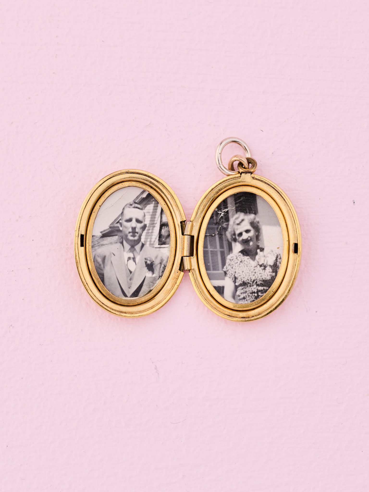 SENNOD Oval Louisiana State Capital Locket Vignette