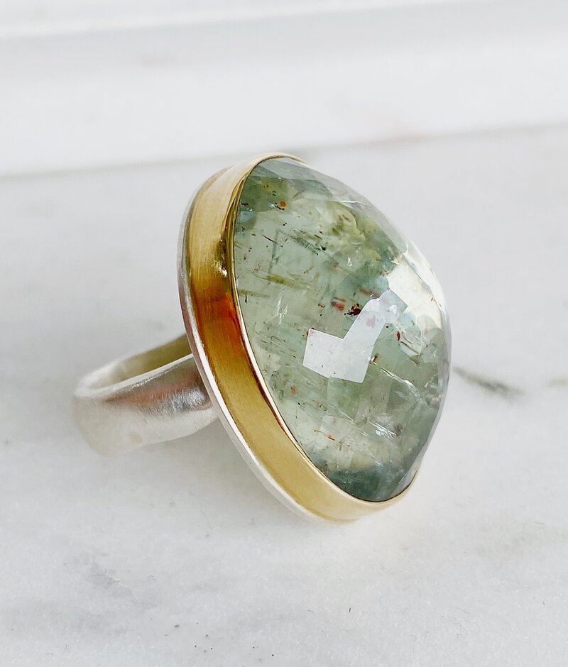 JAMIE JOSEPH Oval Inverted Green Sunstone Ring