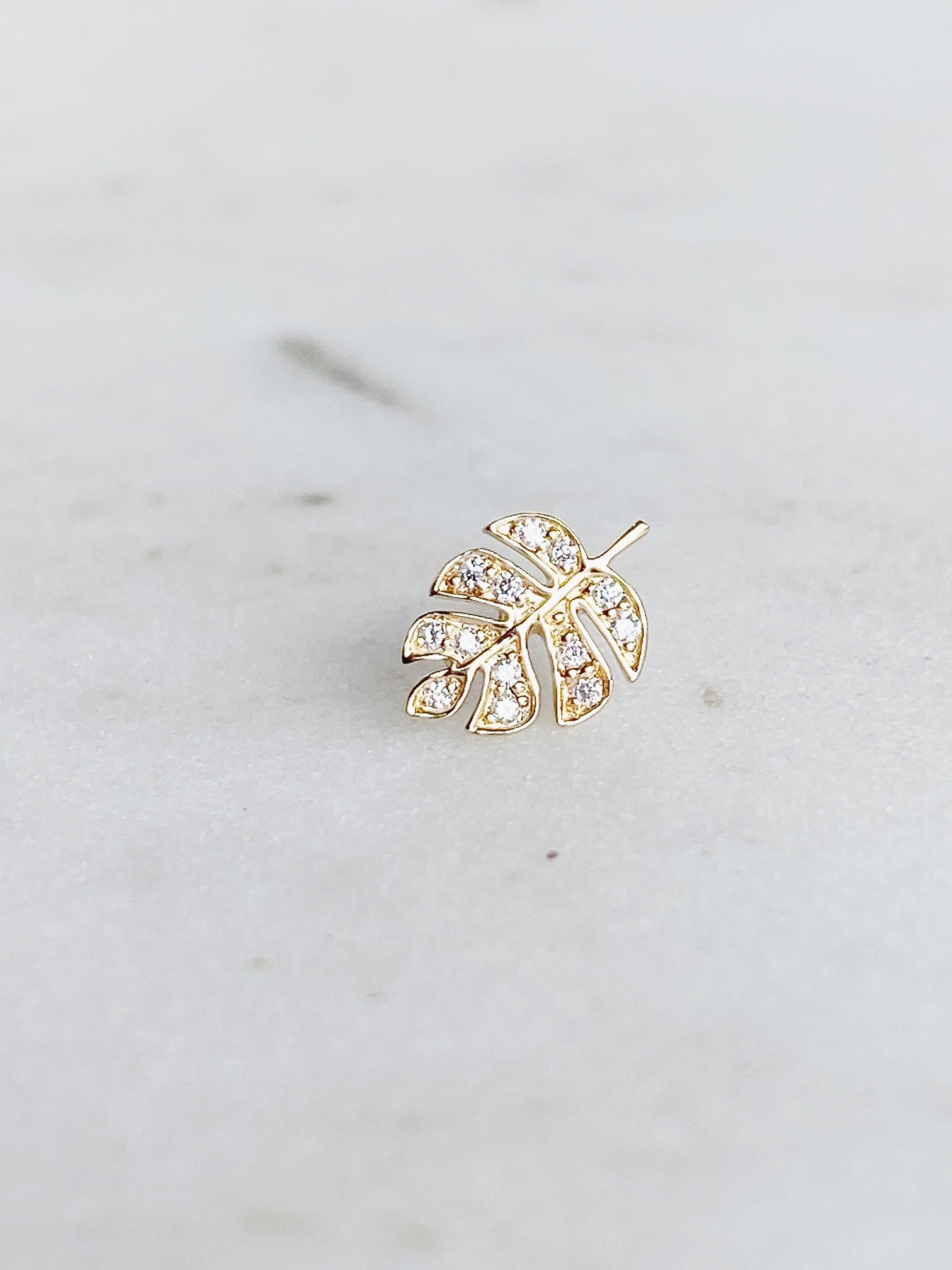 SYDNEY EVAN Tiny Monstera Leaf Stud
