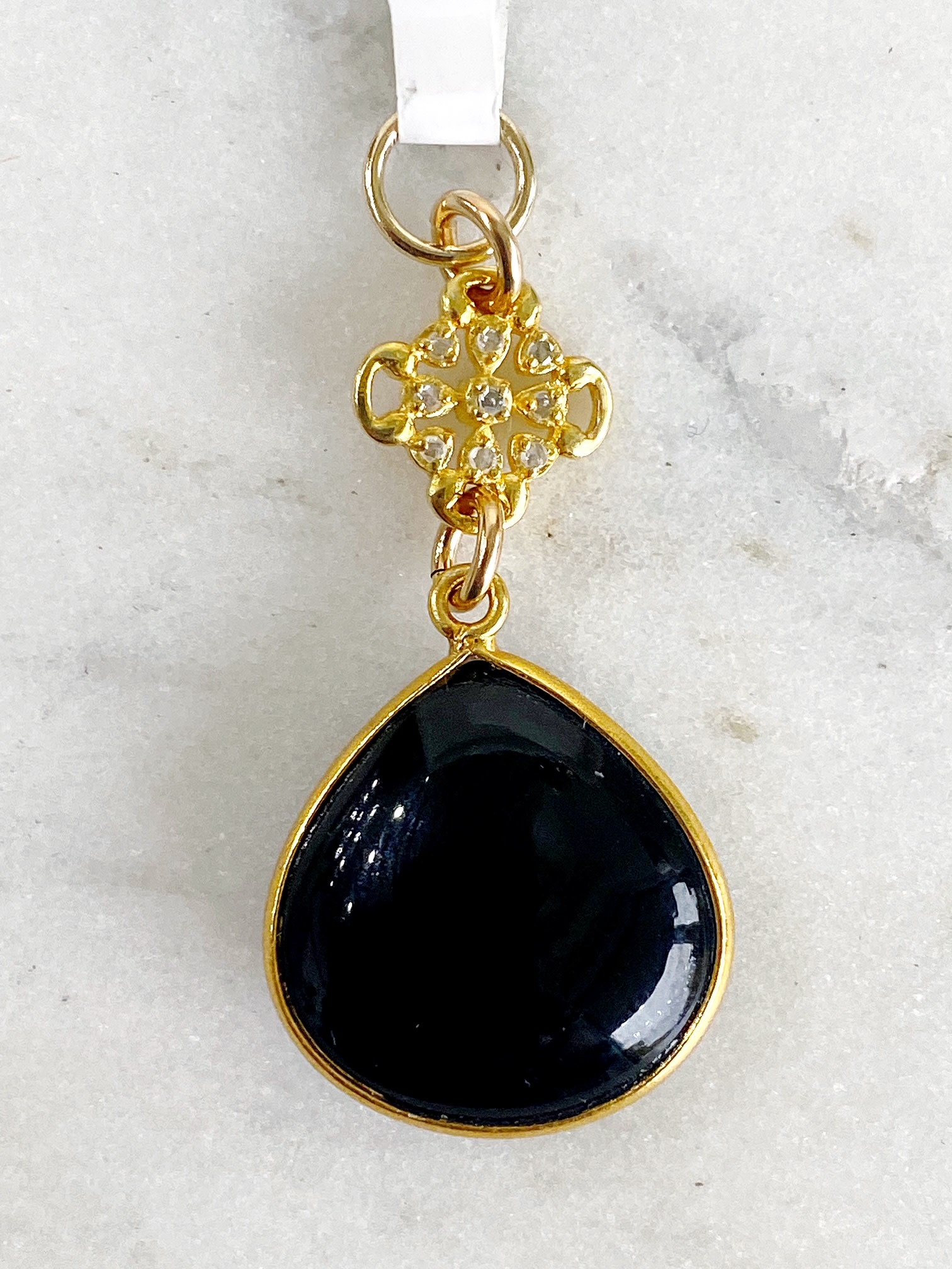 SENNOD Alicia Black Onyx & Clover Vignette