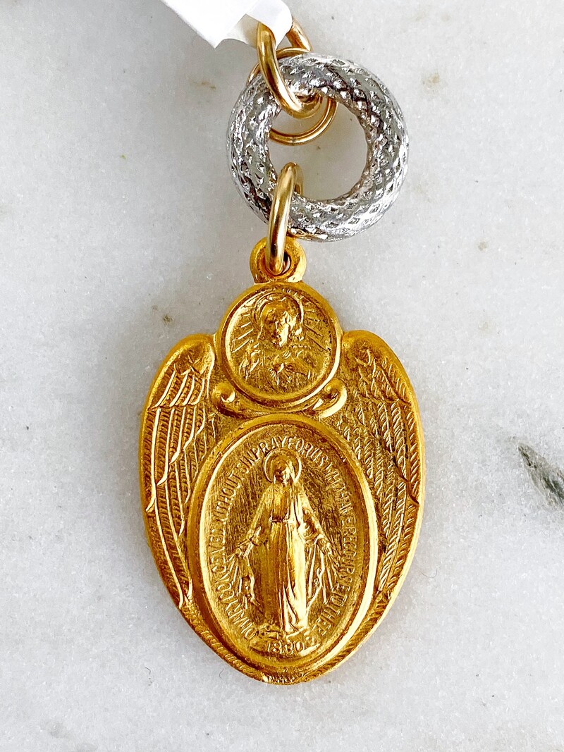 SENNOD Miraculous Mary Medal Vignette