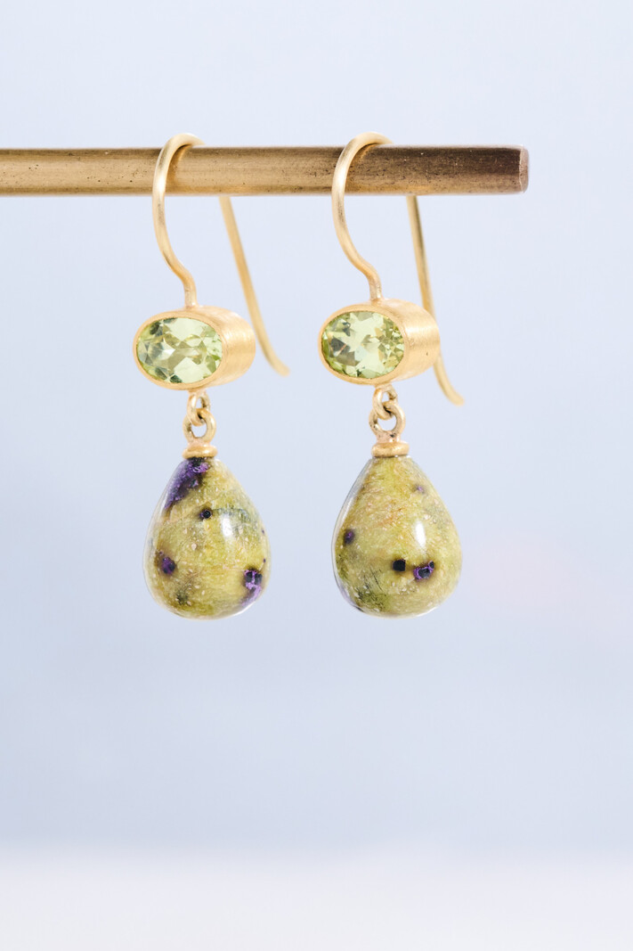 MALLARY MARKS Apple & Eve - Oval Chrysoberyl and Stichilite Drop Earrings