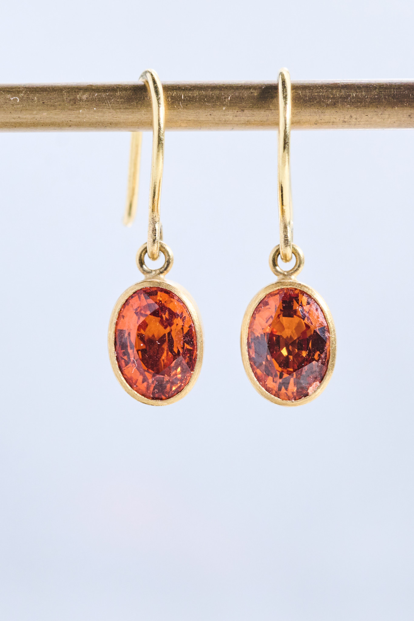 MALLARY MARKS Hard Candy - Oval Spessartite Garnet Earrings