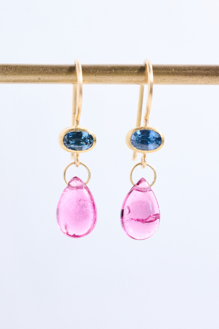 MALLARY MARKS Apple & Eve - Oval Blue Sapphire with Rubellite Briolette Earrings
