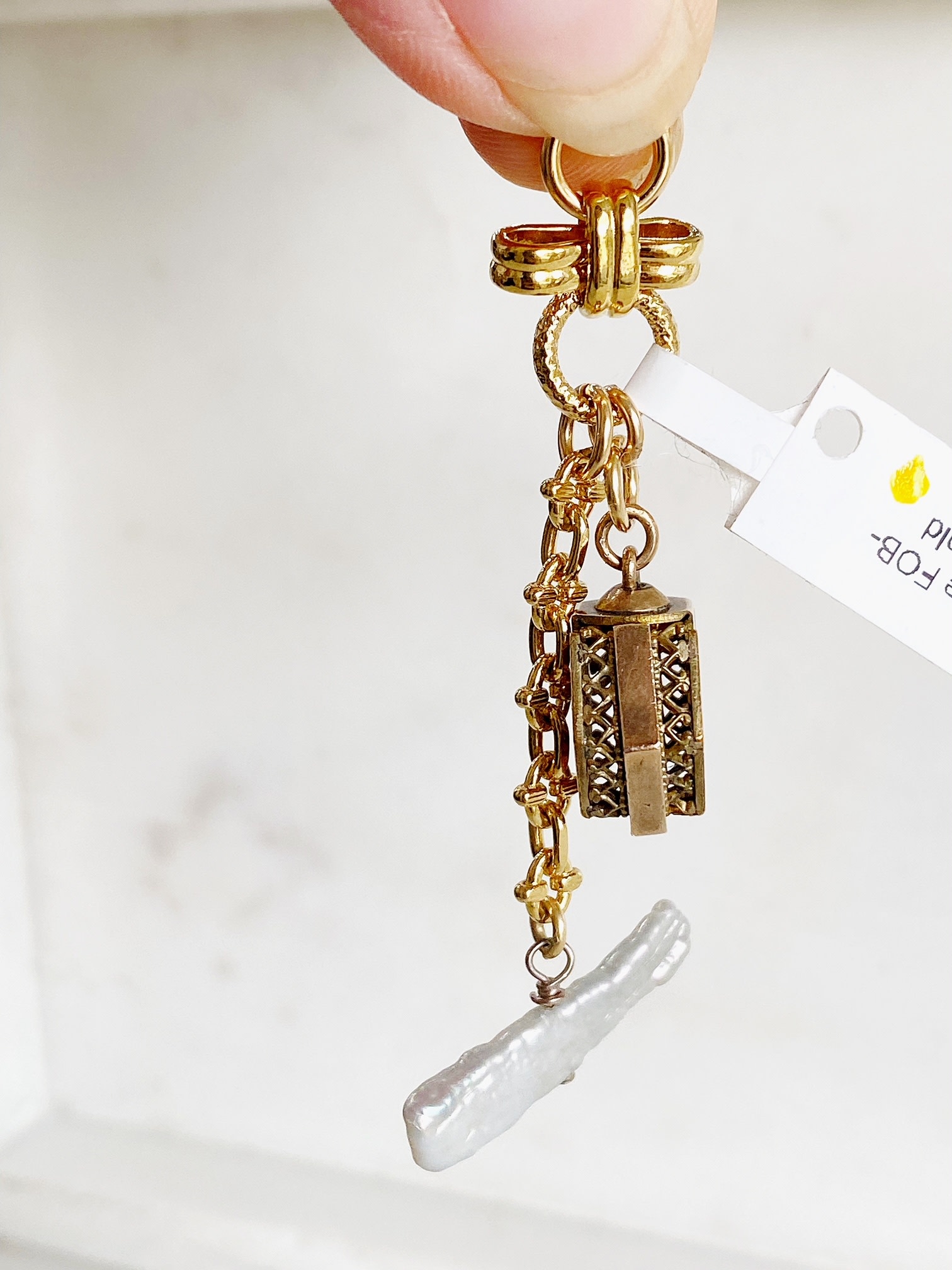 SENNOD Vintage FOB Pearl Vignette