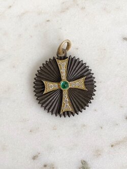 ERICA MOLINARI Round Two Tone Diamond Cross with Emerald
