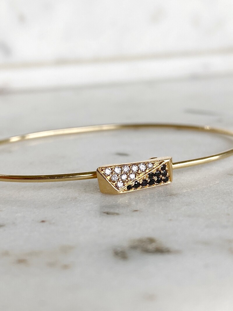 JAMIE JOSEPH Pave White and Black Diamond Gold Bar Bracelet