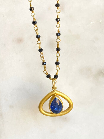 MALLARY MARKS Black Spinel and Blue Sapphire Kitkat Spun Sugar Necklace