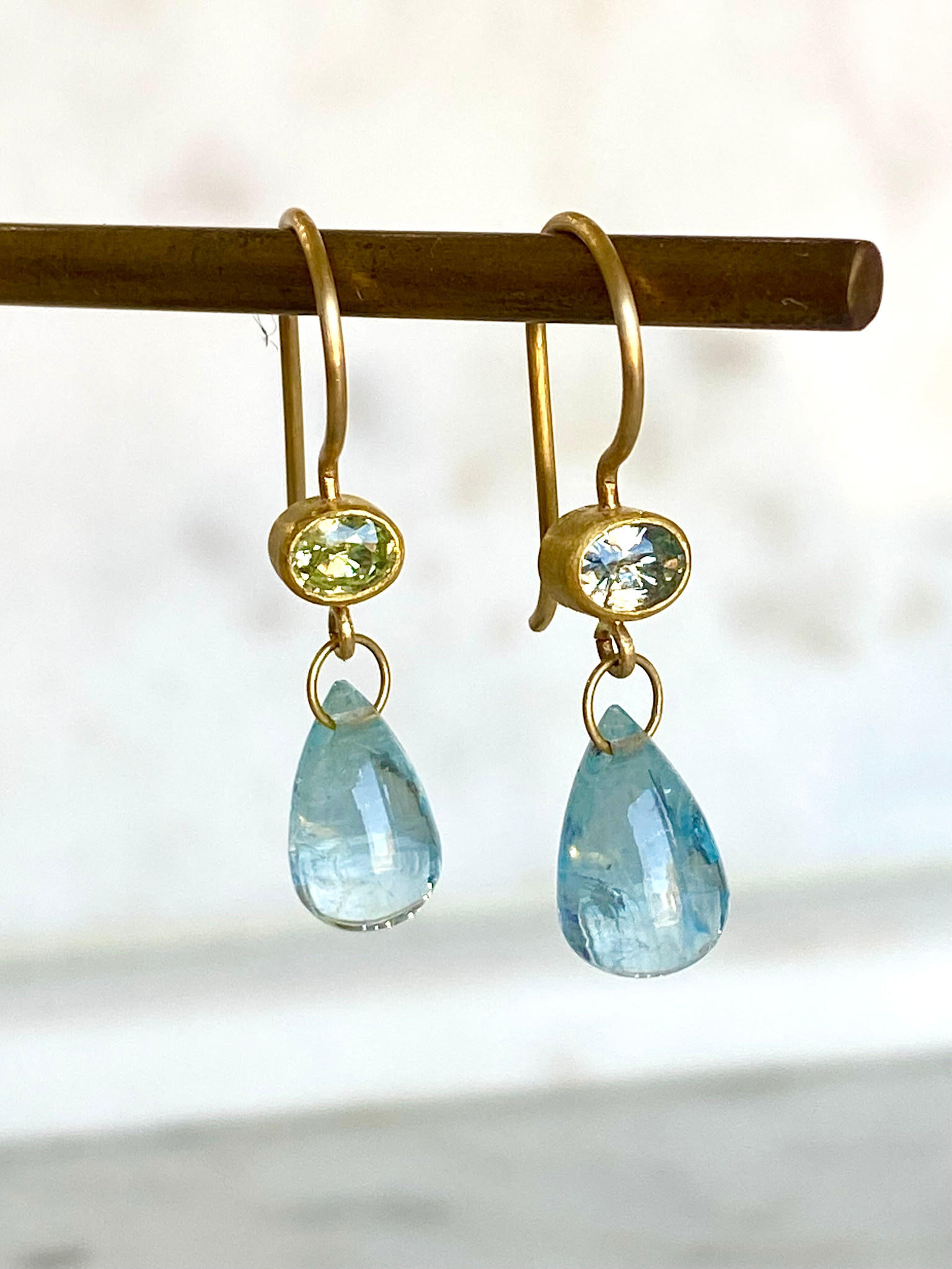 MALLARY MARKS Consignment - Apple & Eve - Clear Sapphire with Aquamarine Earrings