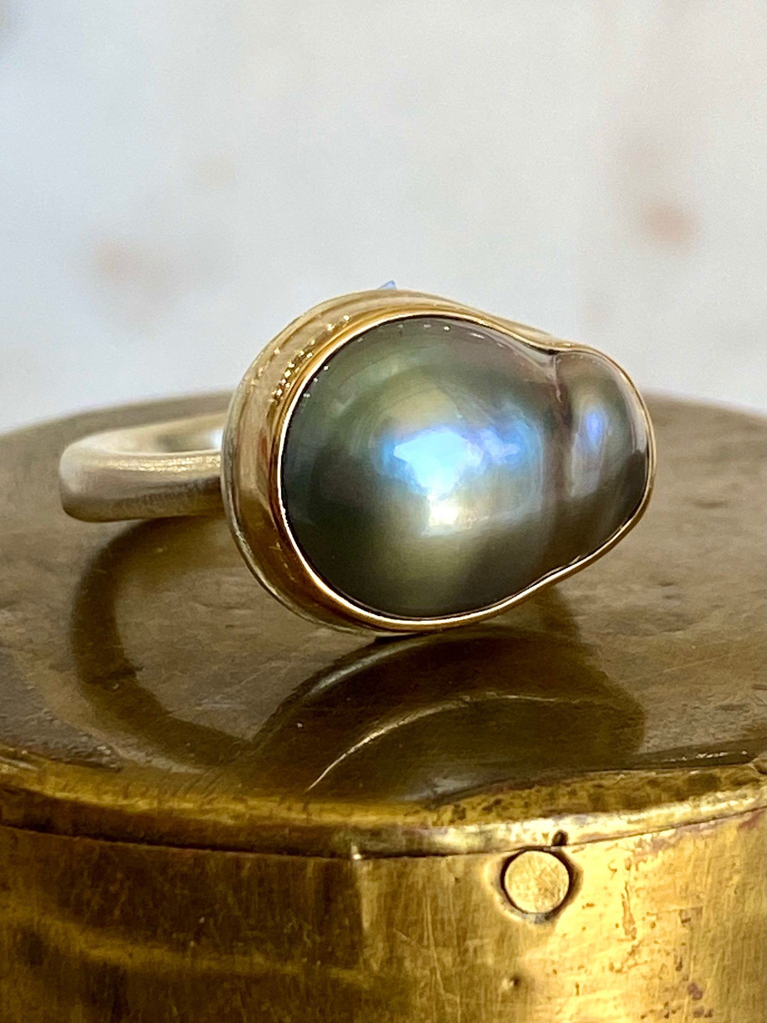 JAMIE JOSEPH Asymmetrical Tahitian Pearl Ring