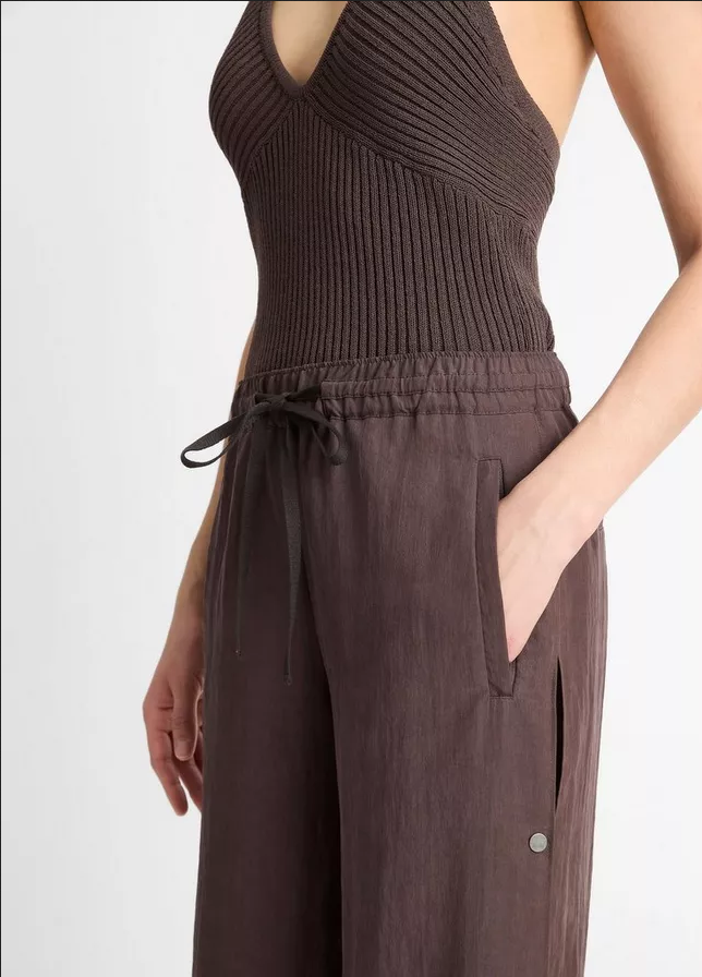 VINCE Side Snap Pull-on Pant - Dark Coffee