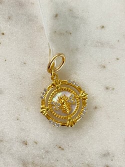 SENNOD Bee and Mother of Pearl Disc Vignette