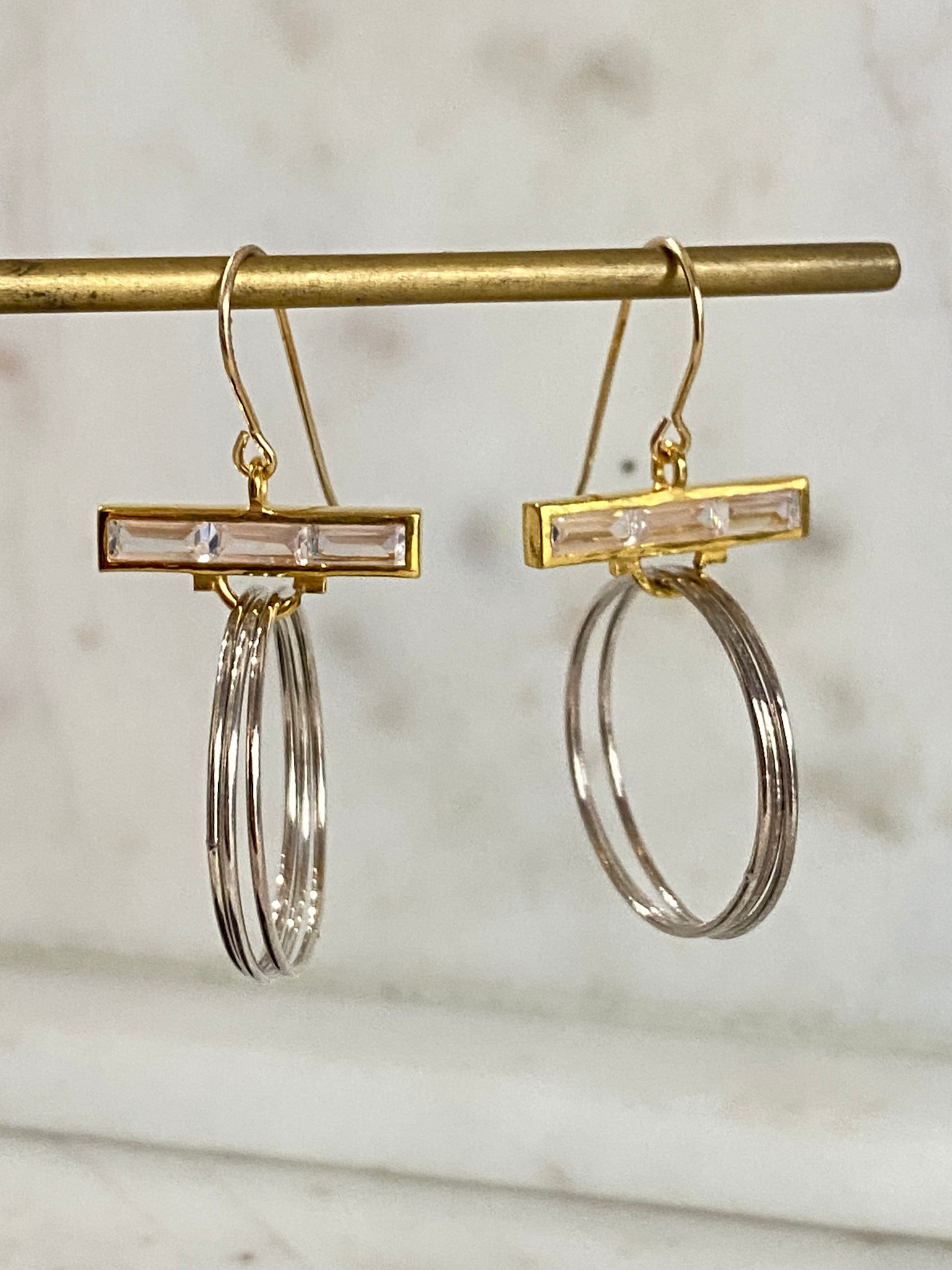SENNOD Two Tone Crystal Quartz Baguette Bar Earrings