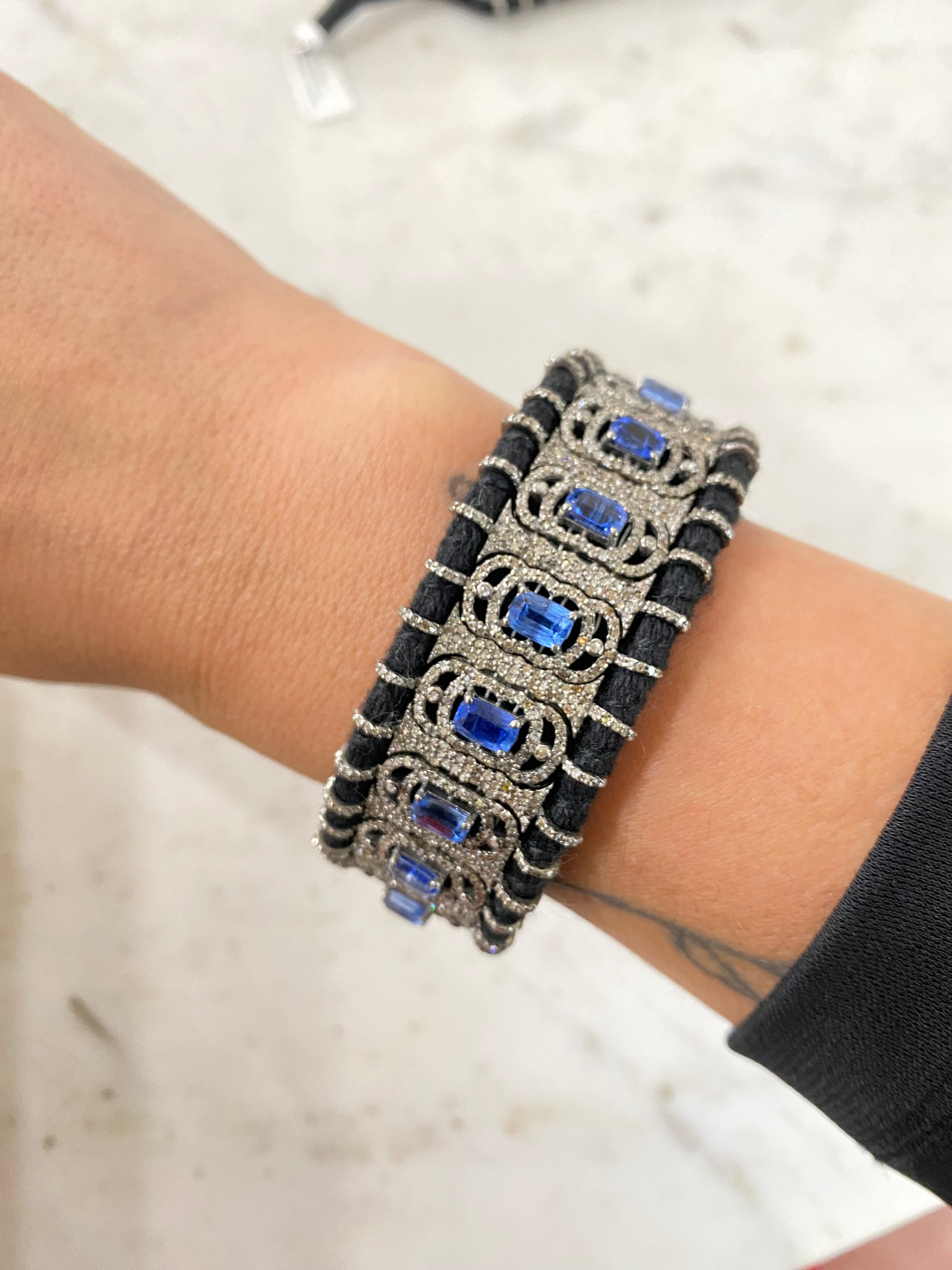 SENNOD Blue Sapphire and Diamond Woven Bracelet