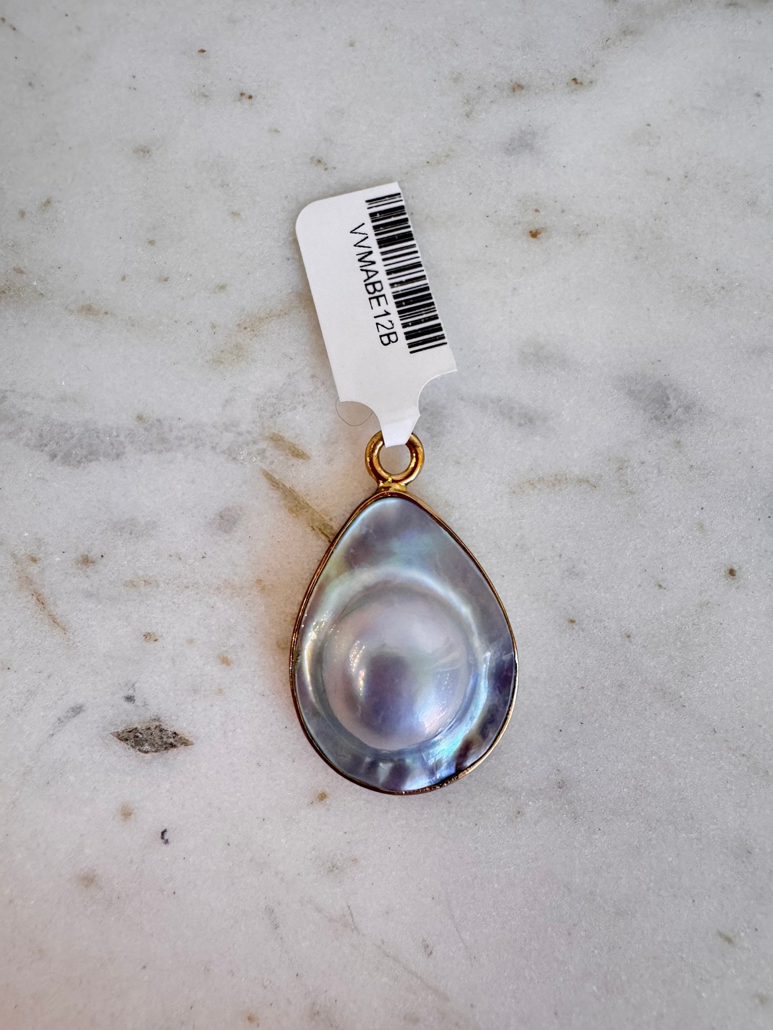 SENNOD Mabe Pearl with Bezel Vignette