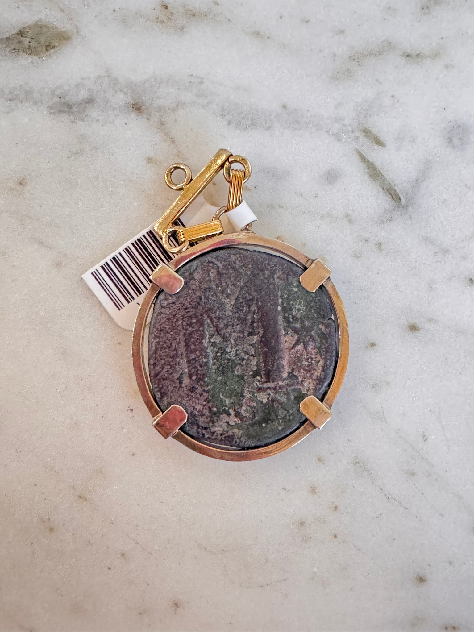 SENNOD Two Tone Chris "M" Coin Vignette