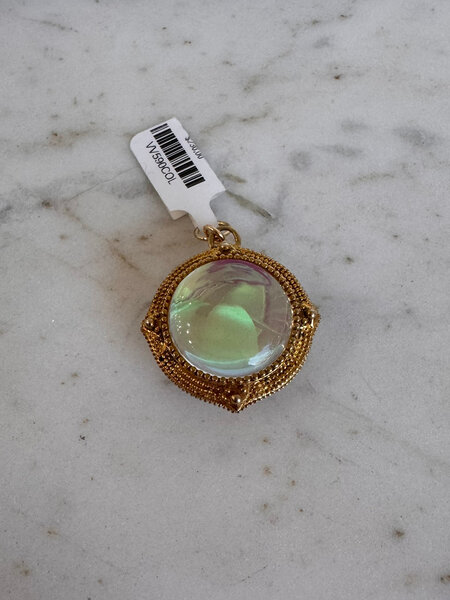 SENNOD Opal Orb Vignette