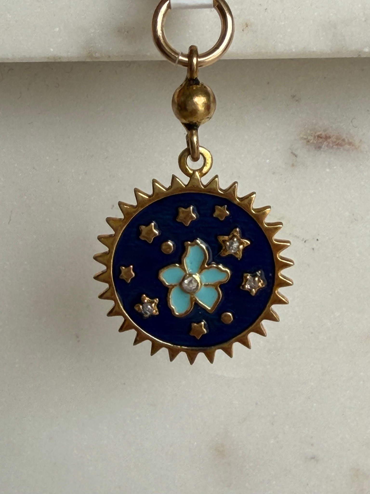 SENNOD Daisy Flower Blue Enamel Disc Vignette