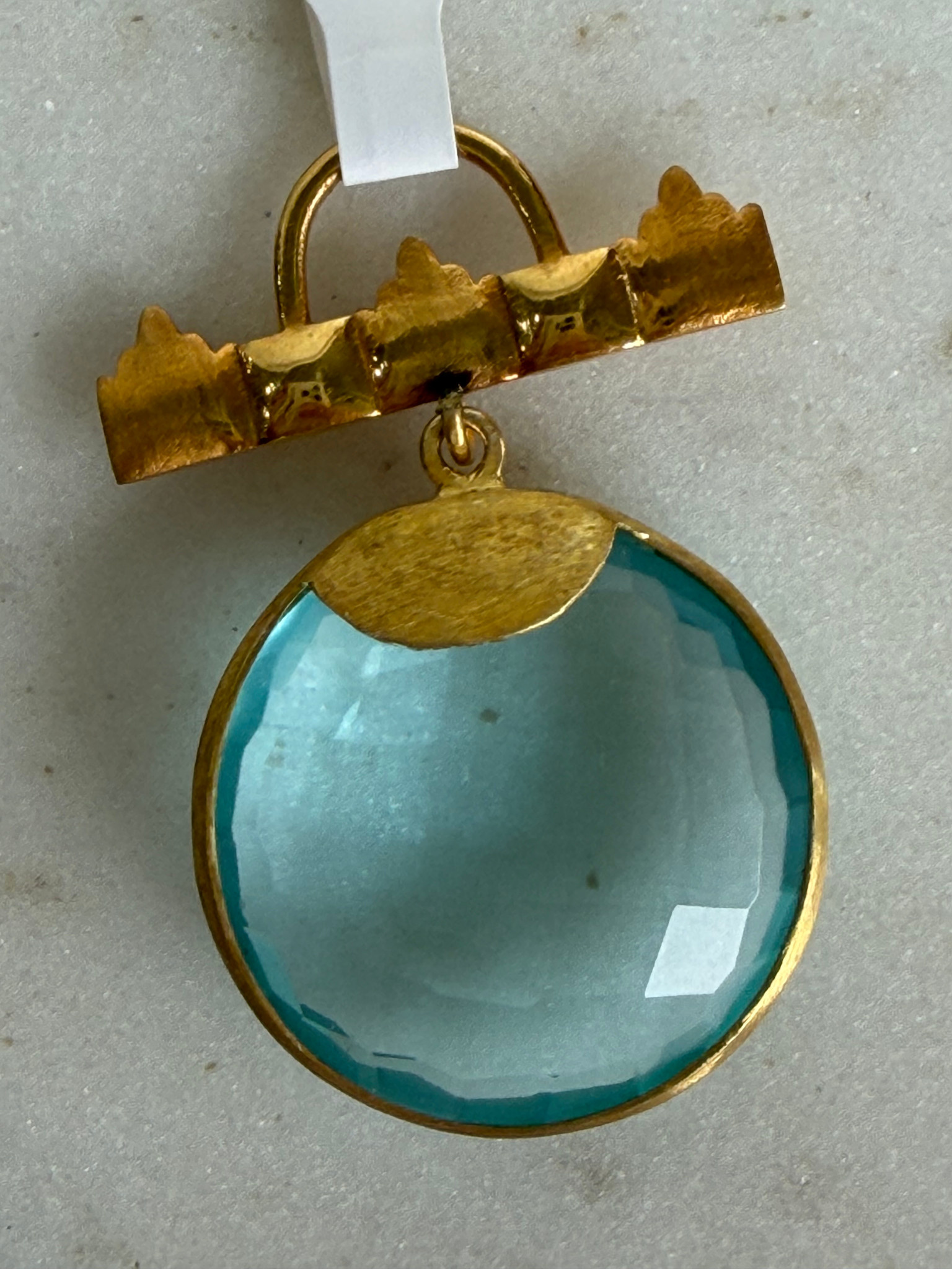 SENNOD Blue Spring Quartz Bezel Vignette