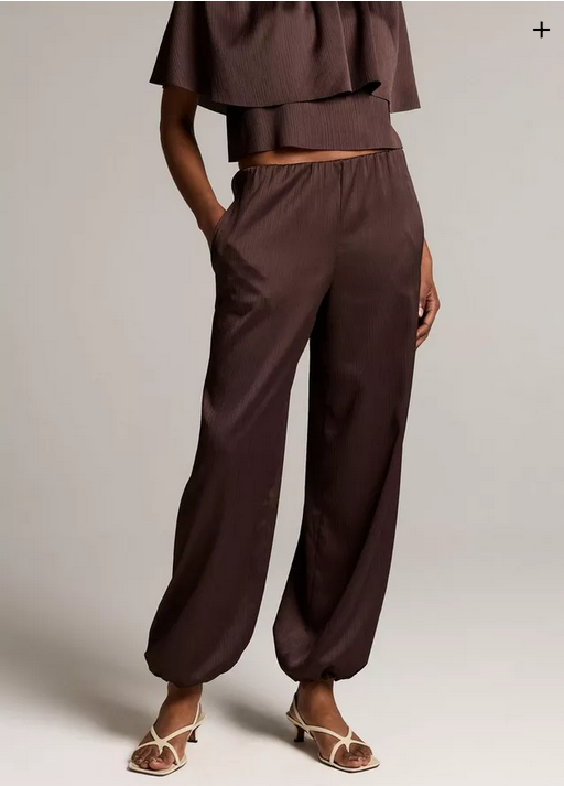 VINCE Mid-Rise Plissé Drawcord-Hem Pant - Iron