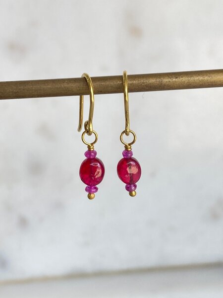 MALLARY MARKS Spun Sugar Earrings - Ruby with Oval Red Spinel