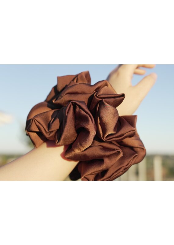 Janzy Silk Oversized Scrunchie