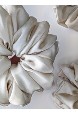 Janzy Silk Oversized Scrunchie