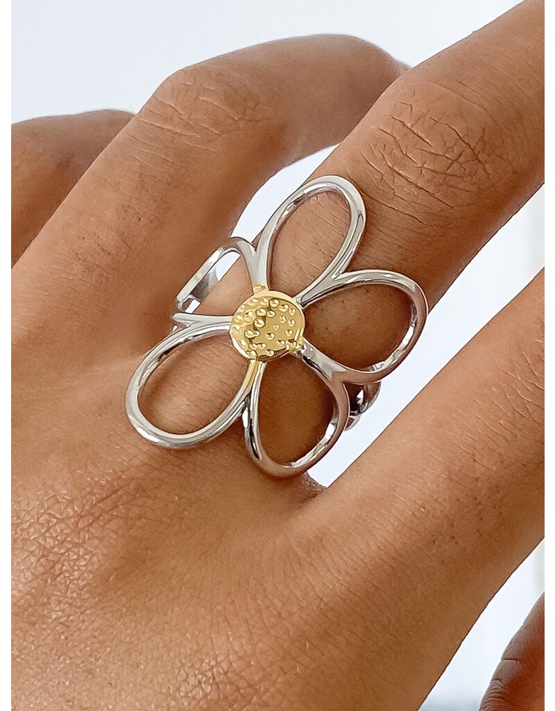 Flanerie Isolde 18K Non-Tarnish Large Floral Ring