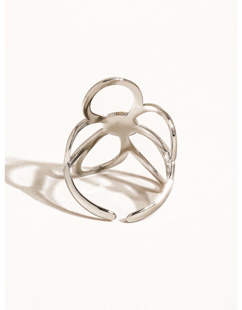 Flanerie Isolde 18K Non-Tarnish Large Floral Ring