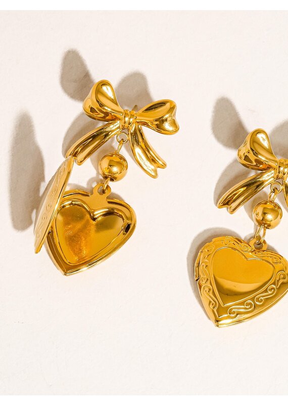 Flanerie Keryn 18K Non-Tarnish Heart & Bow Locket Earring
