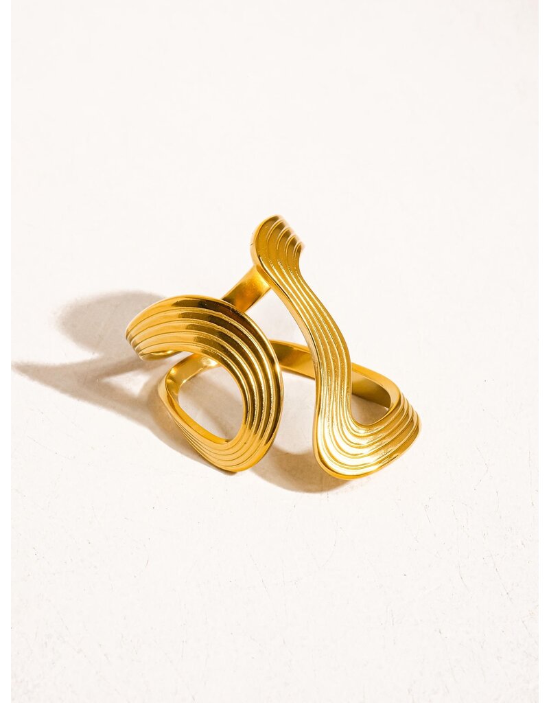Flanerie Xena 18K Gold Non-Tarnish Wavy Abstract Ring
