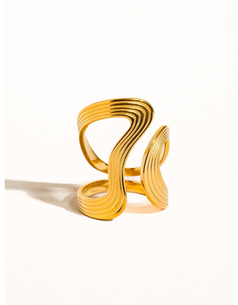 Flanerie Xena 18K Gold Non-Tarnish Wavy Abstract Ring