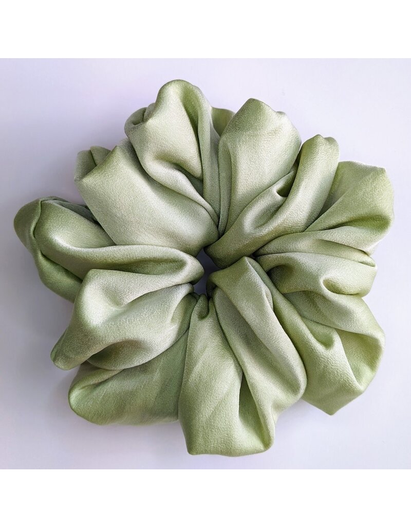 Janzy Silk Oversized Scrunchie