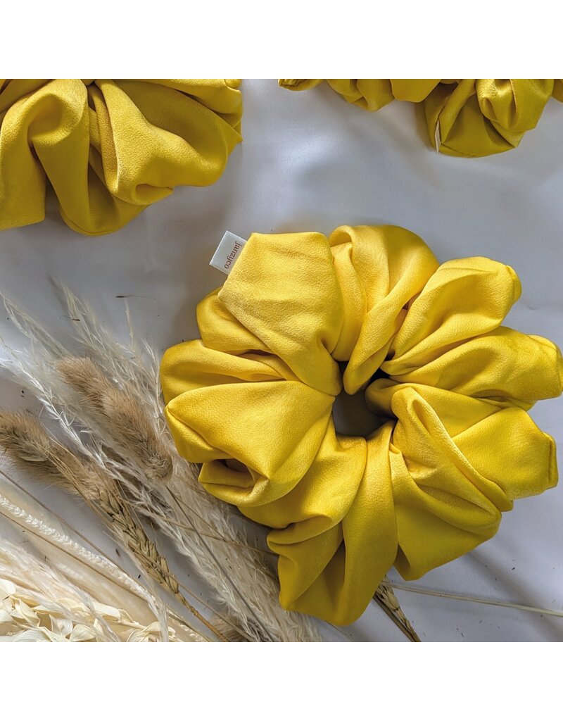 Janzy Silk Oversized Scrunchie