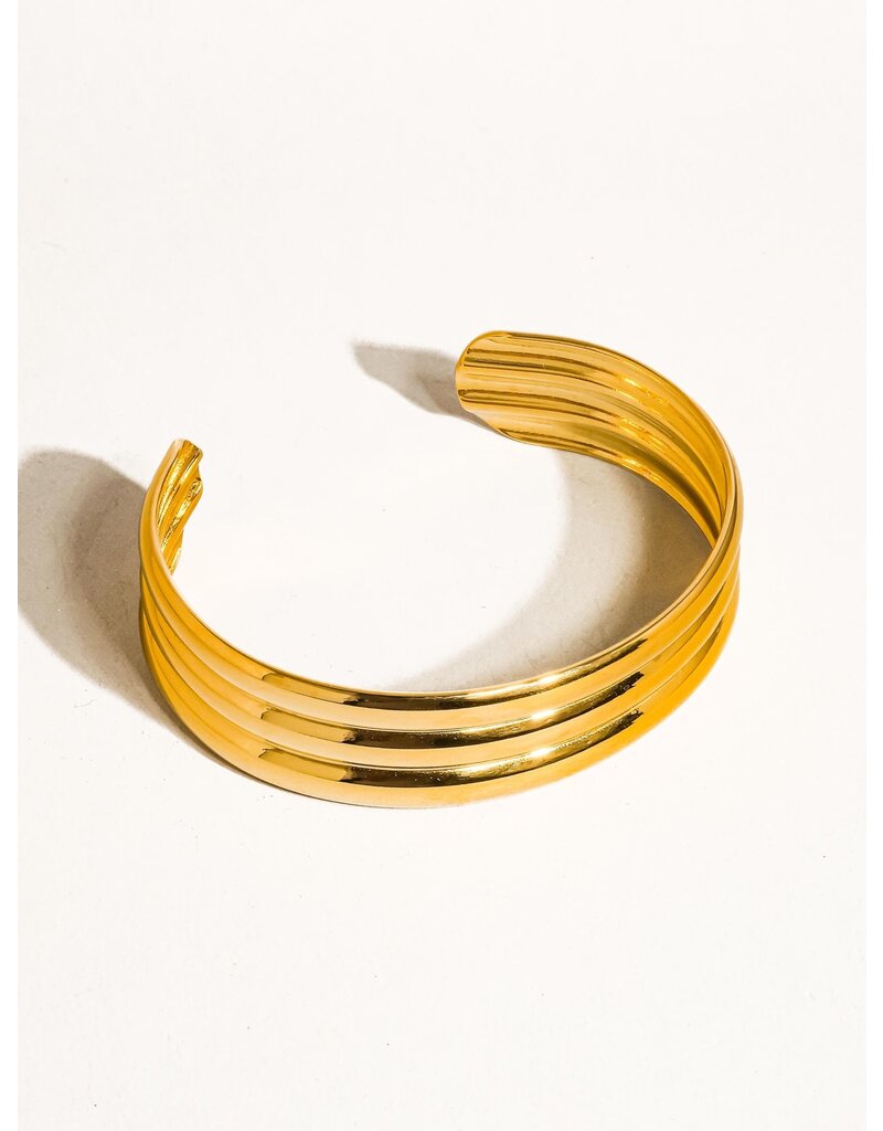 Flanerie Elodie 18K Gold Non-Tarnish Stripe Bold Bangle
