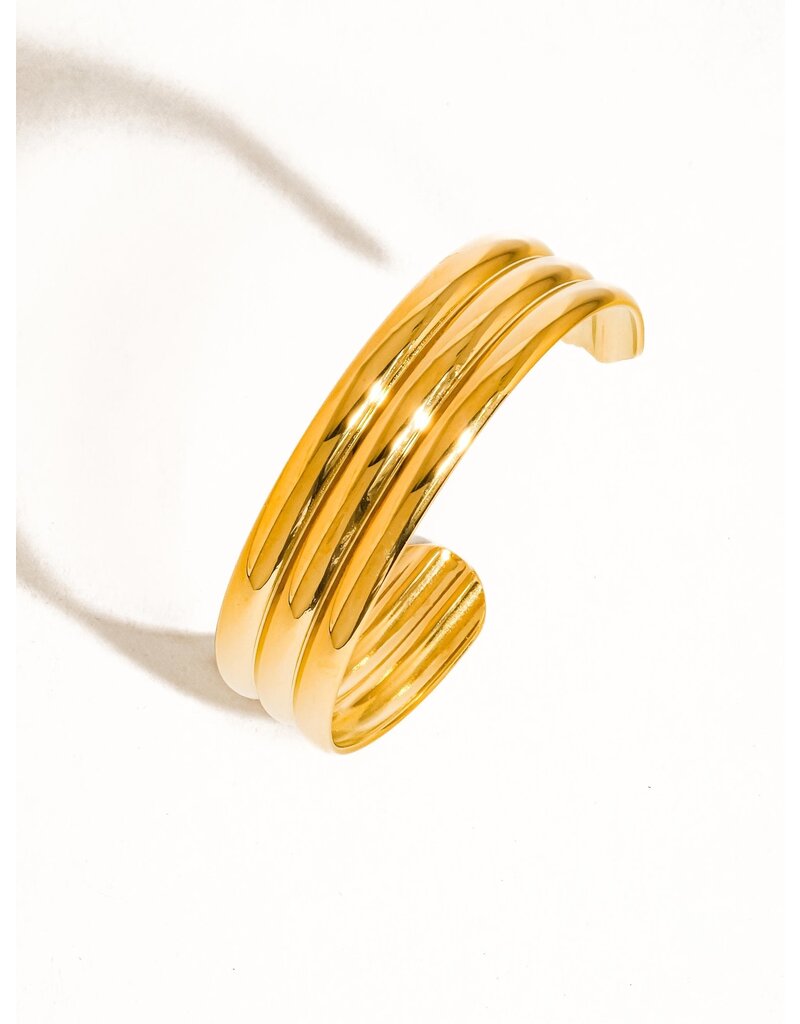 Flanerie Elodie 18K Gold Non-Tarnish Stripe Bold Bangle