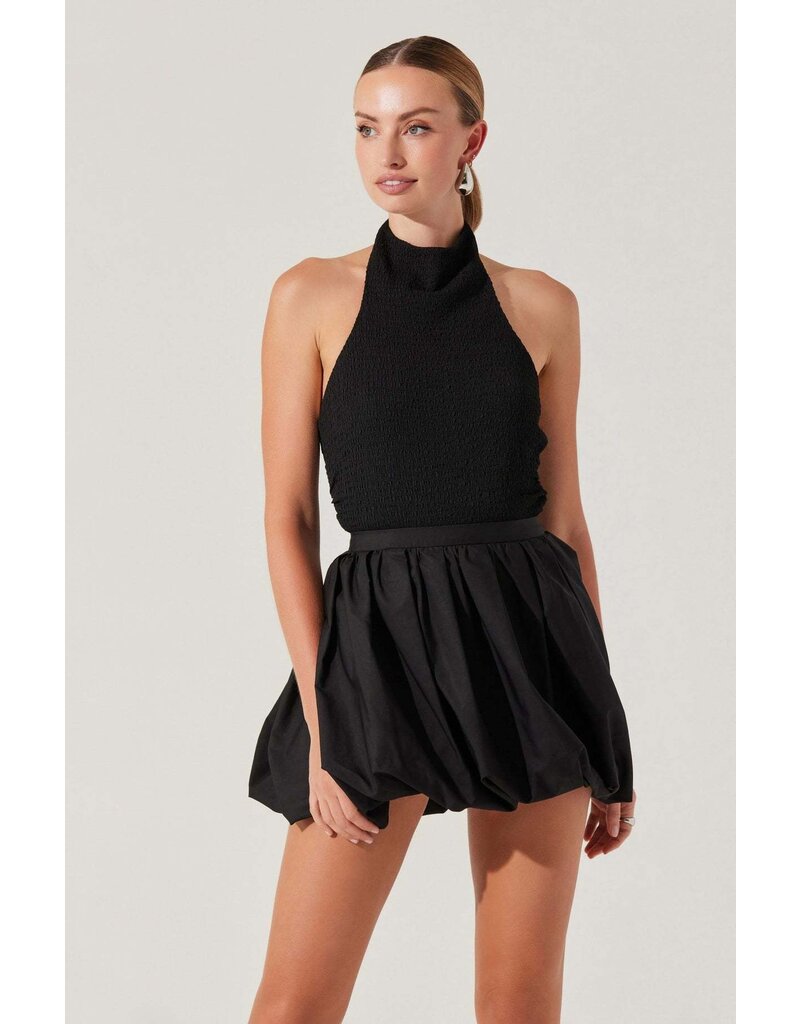 ASTR Gwyneth Textured Halter Neck Top