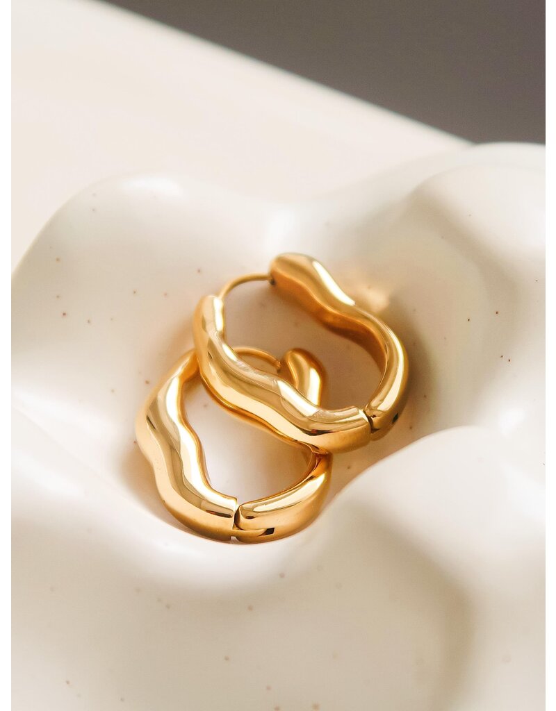 Flanerie Darcy 18K Gold Non-Tarnish Hoop Earring
