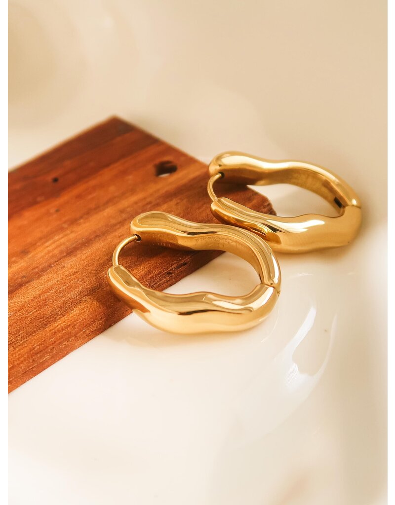 Flanerie Darcy 18K Gold Non-Tarnish Hoop Earring