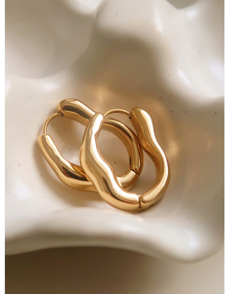 Flanerie Darcy 18K Gold Non-Tarnish Hoop Earring