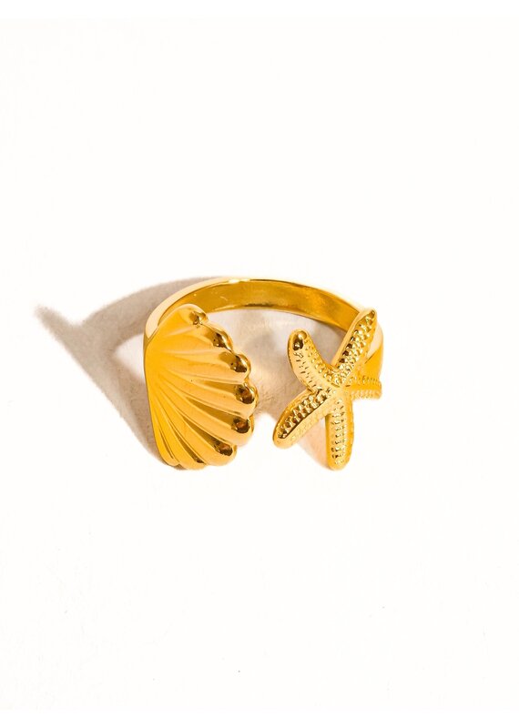 Flanerie Étoilé 18K Gold Non-Tarnish Star & Shell Ring