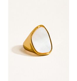 Flanerie Calypso 18k Gold Natural Shell Ring