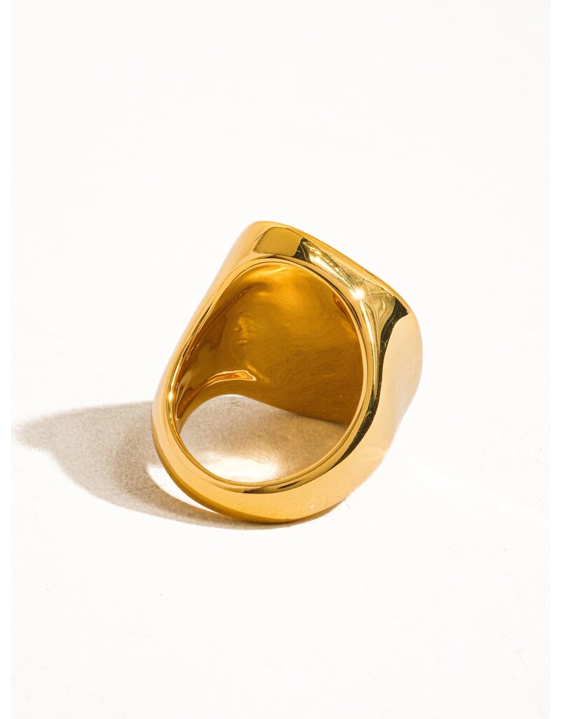 Flanerie Calypso 18k Gold Natural Shell Ring