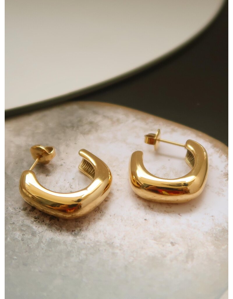 Flanerie Demi 18K Gold Non-Tarnish Hoop Earring