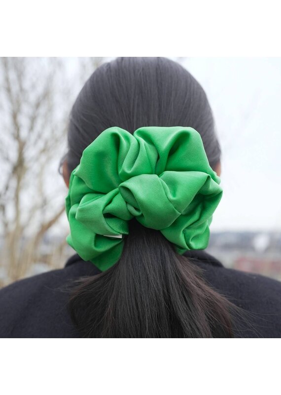 Janzy Silk Oversized Scrunchie