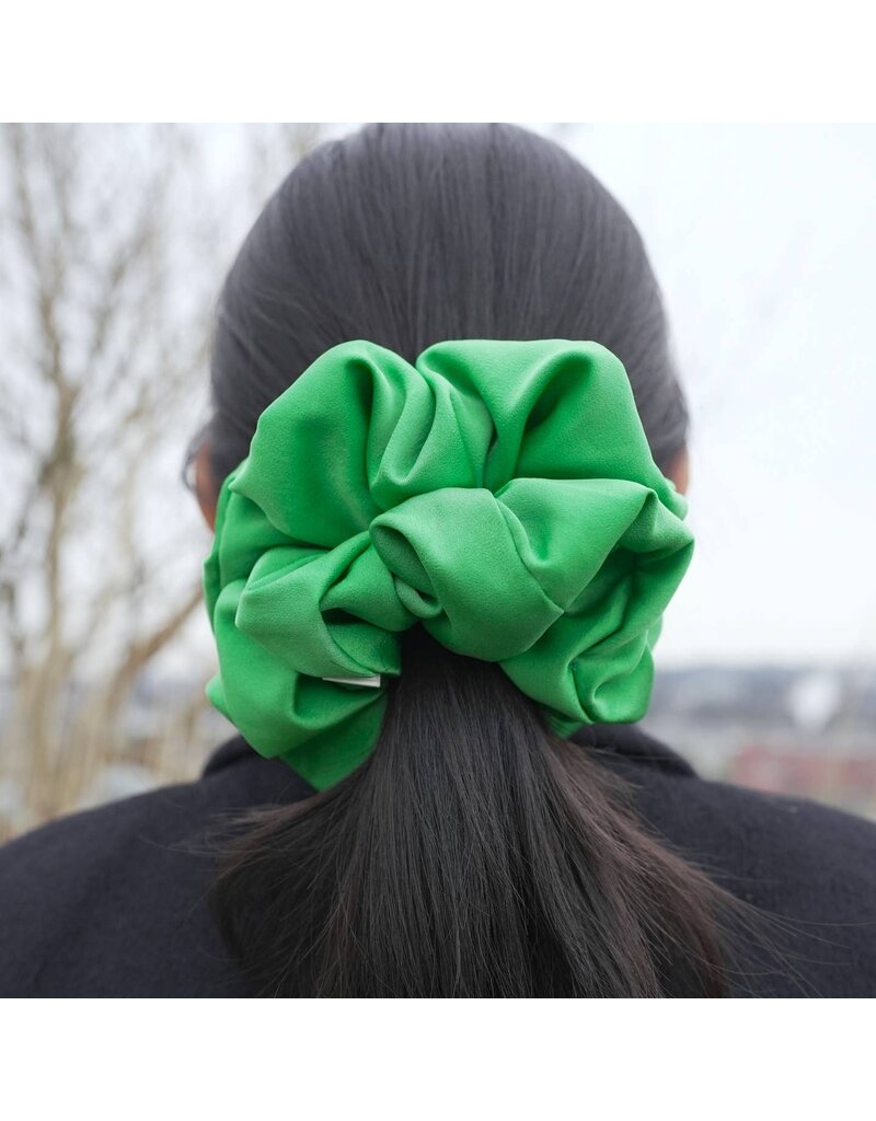 Janzy Silk Oversized Scrunchie