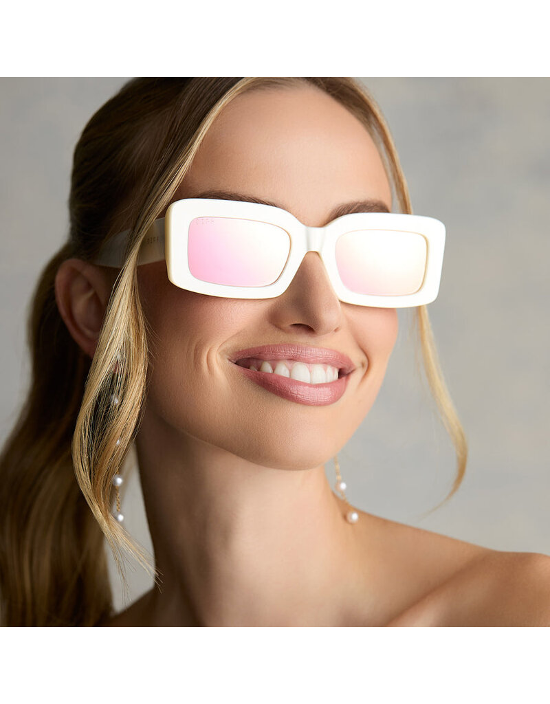 DIFF Indy Rectangle Sunglasses