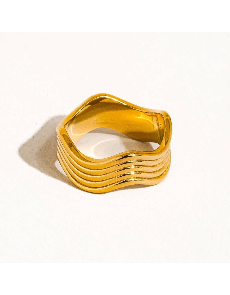Flanerie Ivan 18K Gold Non-Tarnish Wavy Ring