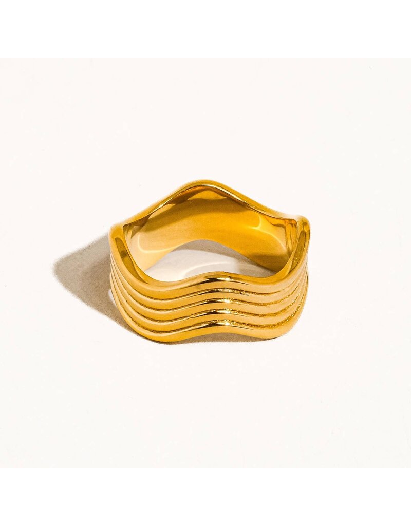 Flanerie Ivan 18K Gold Non-Tarnish Wavy Ring