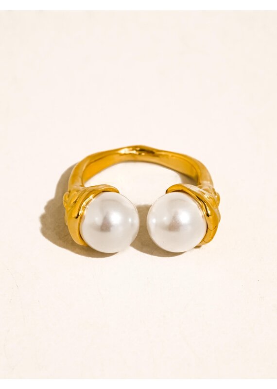 Flanerie Eloura 18K Gold Non-Tarnish Pearl Ring